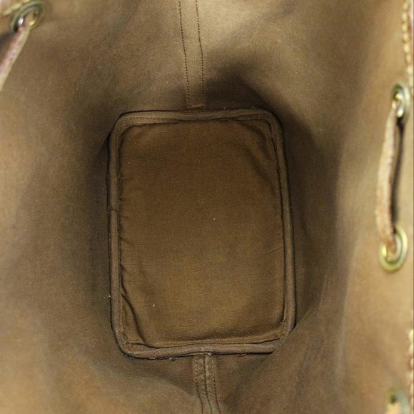 Louis Vuitton Noe Bucket Bag in Monogram Canvas and Leather - Picture 13 of 15